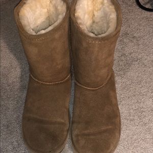 Really great condition Women’s bearpaw boots